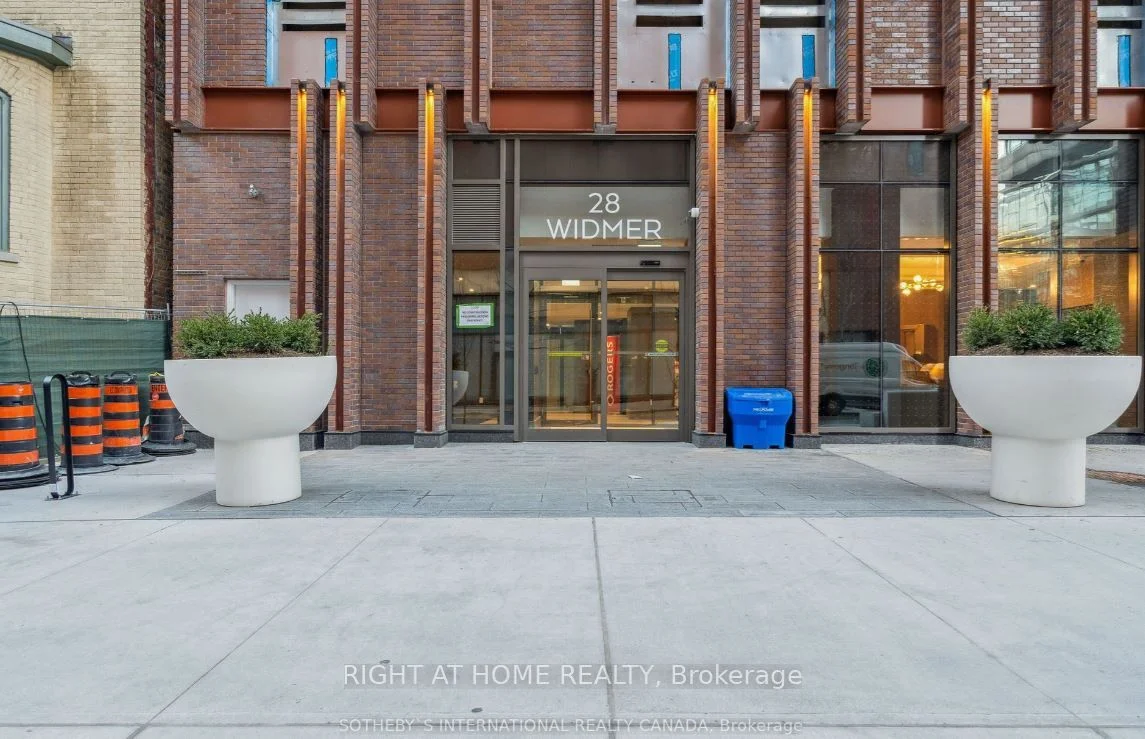28 Widmer Street 3720, Toronto C01, On M5v 0t2