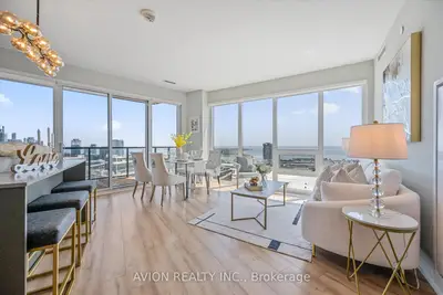 Condo Apartment in Toronto