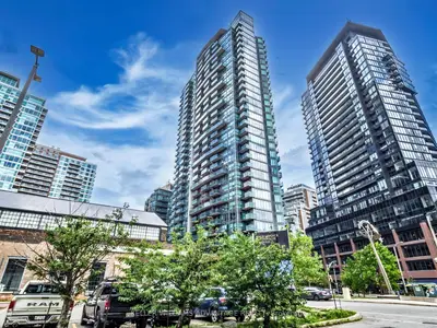 Condo Apartment in Toronto