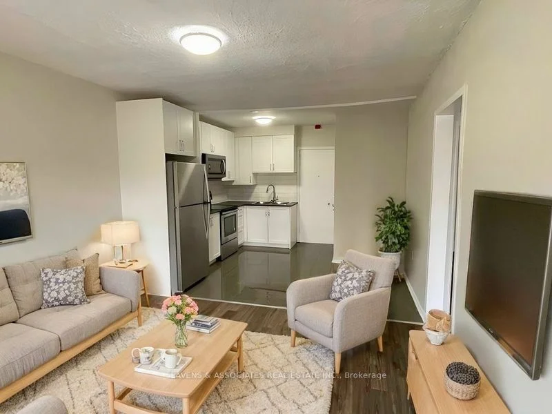 245 Howland Avenue C01, Toronto C02, ON M5R 3B7