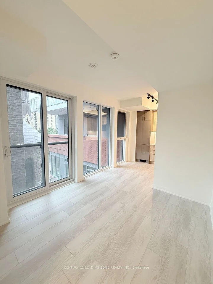 280 Dundas Street W 516, Toronto C01, ON M4T 1V4