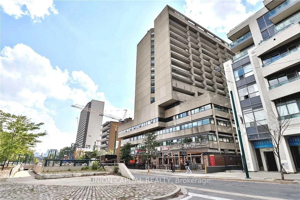 720 Spadina Avenue 1011, Toronto C01, On M5s 2t9
