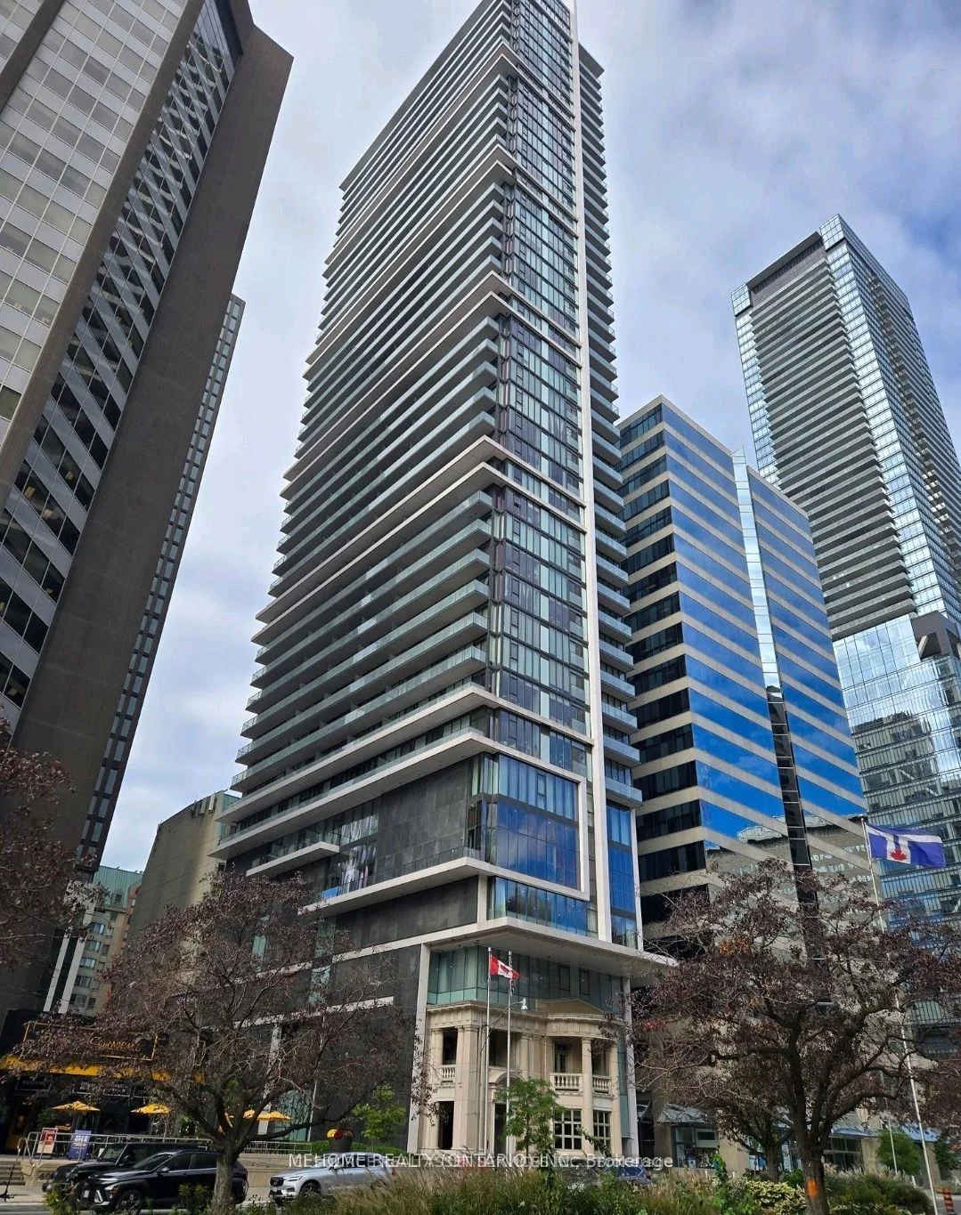 426 University Avenue 1703, Toronto C01, ON M5G 1S9