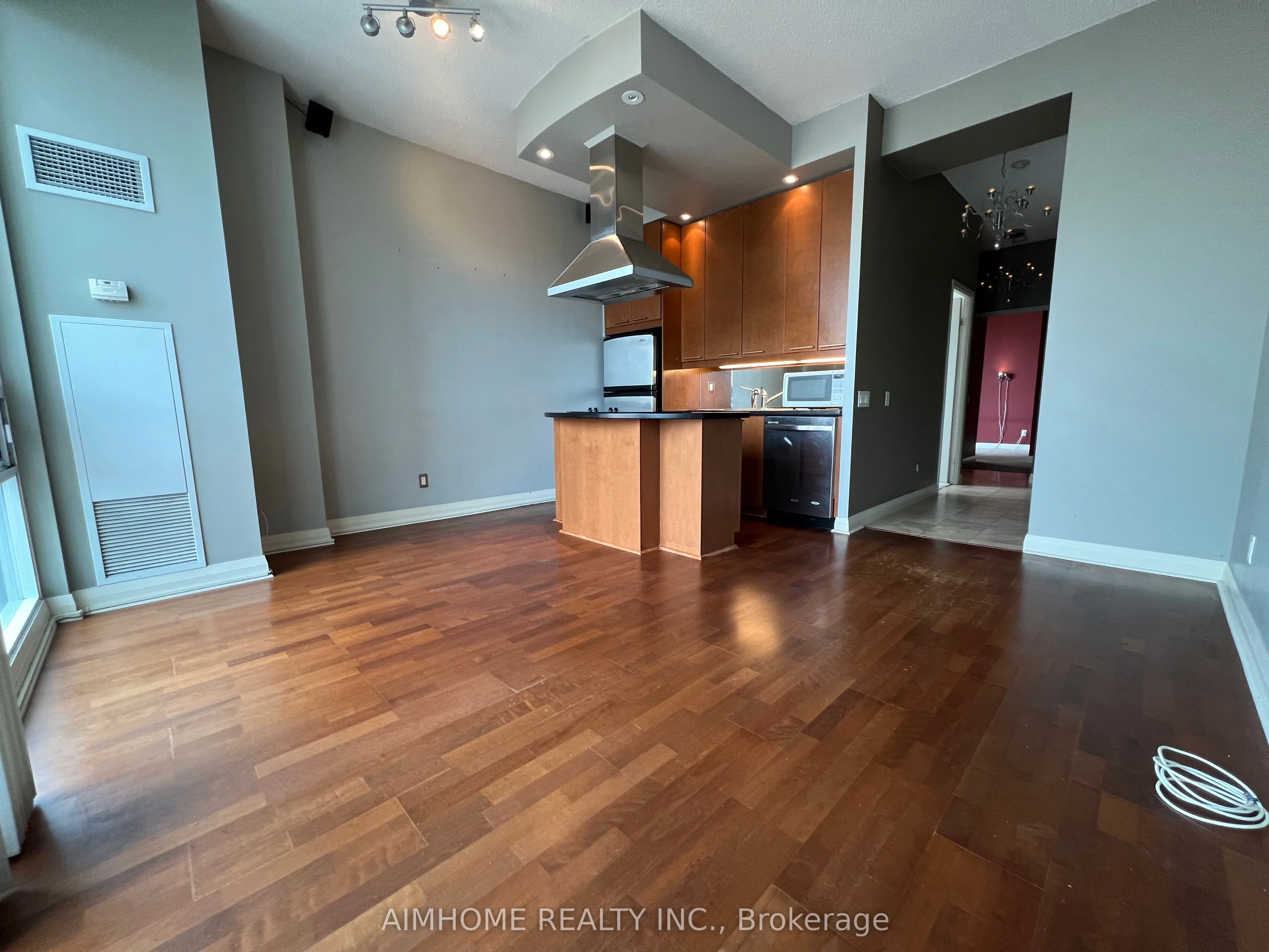 1121 Bay Street 2007, Toronto C01, ON M5S 3L9