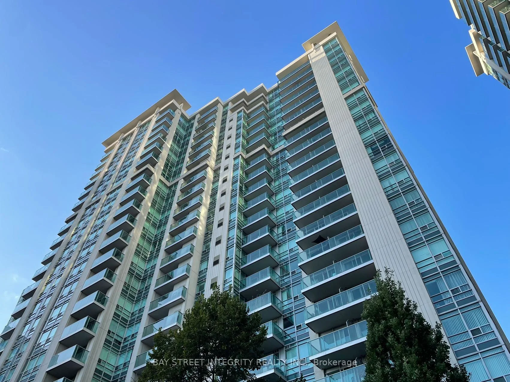 31 Bales Avenue PH102, Toronto C14, ON M2N 7L6