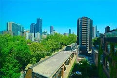 17 Dundonald Street 606, Toronto C08, On M4y 1k3