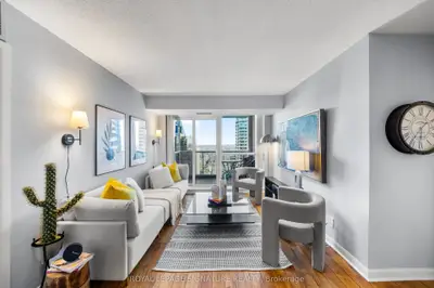 Condo Apartment in Toronto