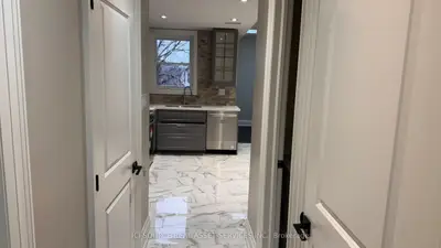 Upper Level in Toronto