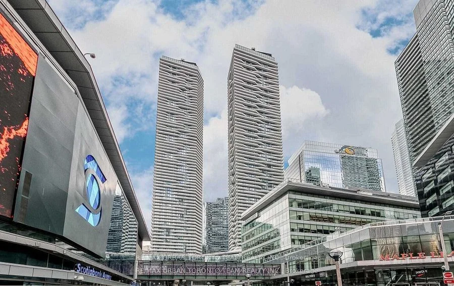 100 Harbour Street 1409, Toronto C01, ON M5J 2T5