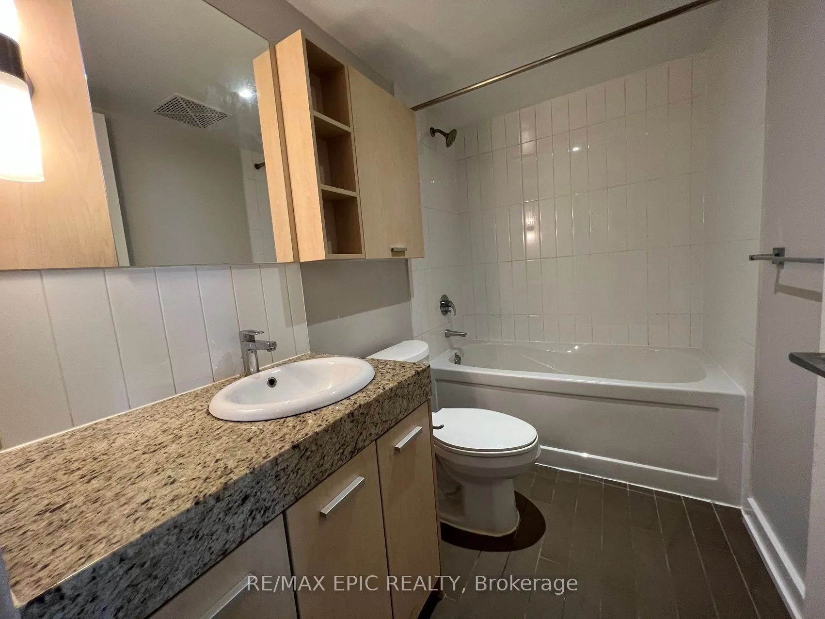 19 Singer Court 712, Toronto C15, ON M2K 0B1