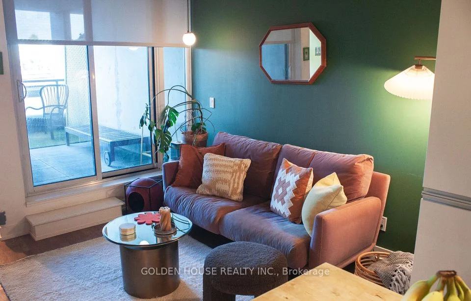 20 Gladstone Avenue 210, Toronto C01, ON M6J 3K6