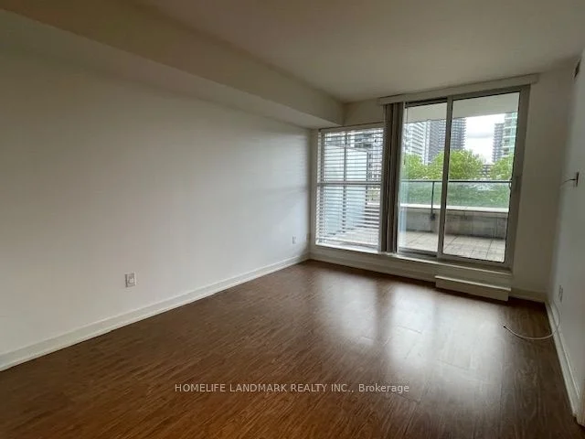 33 Singer Court 307, Toronto C15, ON M2K 0B4
