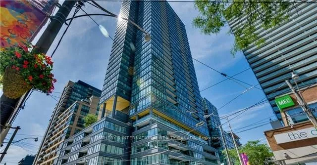 8 Charlotte Street 210, Toronto C01, On M5v 0k4