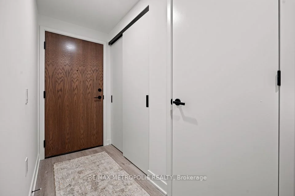 55 Charles Street E 810, Toronto C08, ON M4Y 0J1