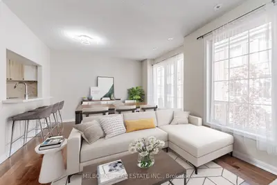 Condo Townhouse in Toronto