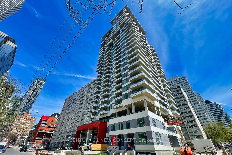 25 Holly Street 908, Toronto C10, On M4s 0e3
