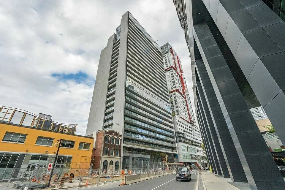 330 Richmond Street 2205, Toronto C01, ON M5V 1X2