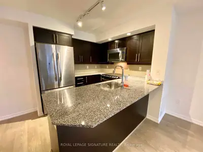 Condo Apartment in Toronto