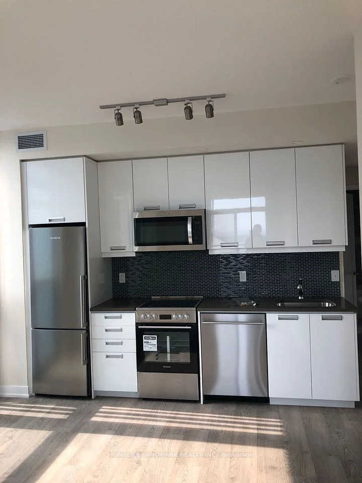 99 John Street 2504, Toronto C01, On M5v 0s6