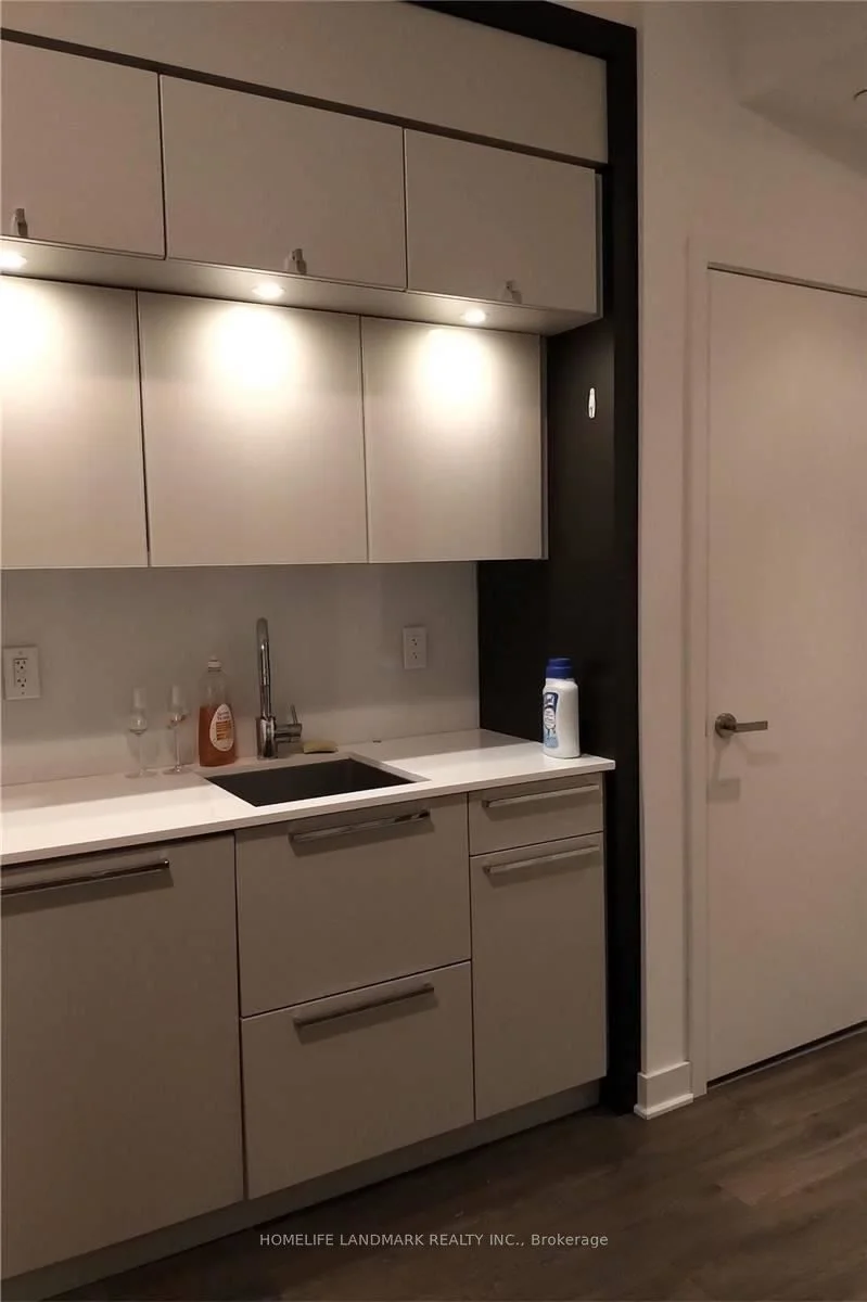 15 Grenville Street 3002, Toronto C01, On M4y 1a1