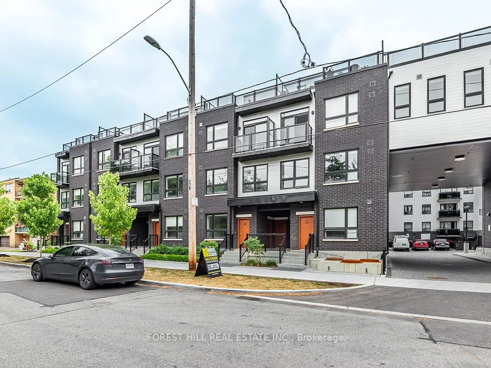 15 Brenthall Avenue 11, Toronto C07, ON M2R 1W1