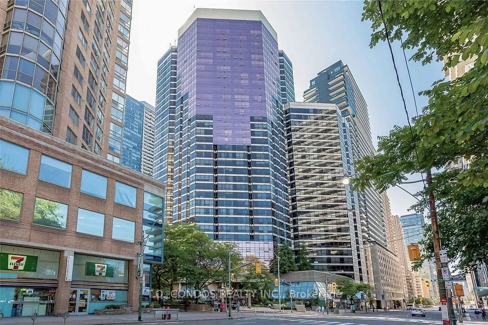 1001 Bay Street 404, Toronto C01, ON M5S 3A6