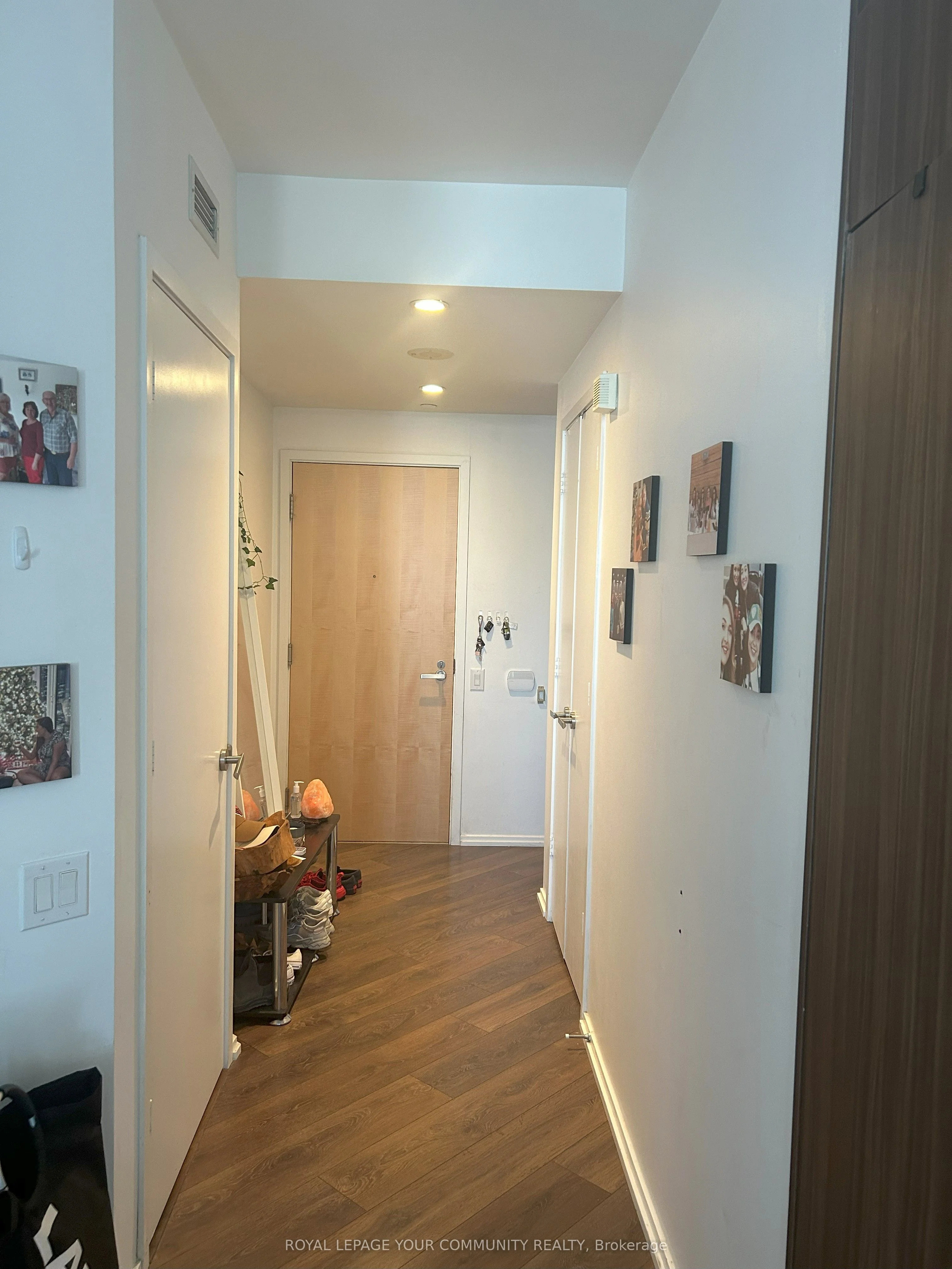 45 Charles Street 2709, Toronto C08, ON M4Y 1S2