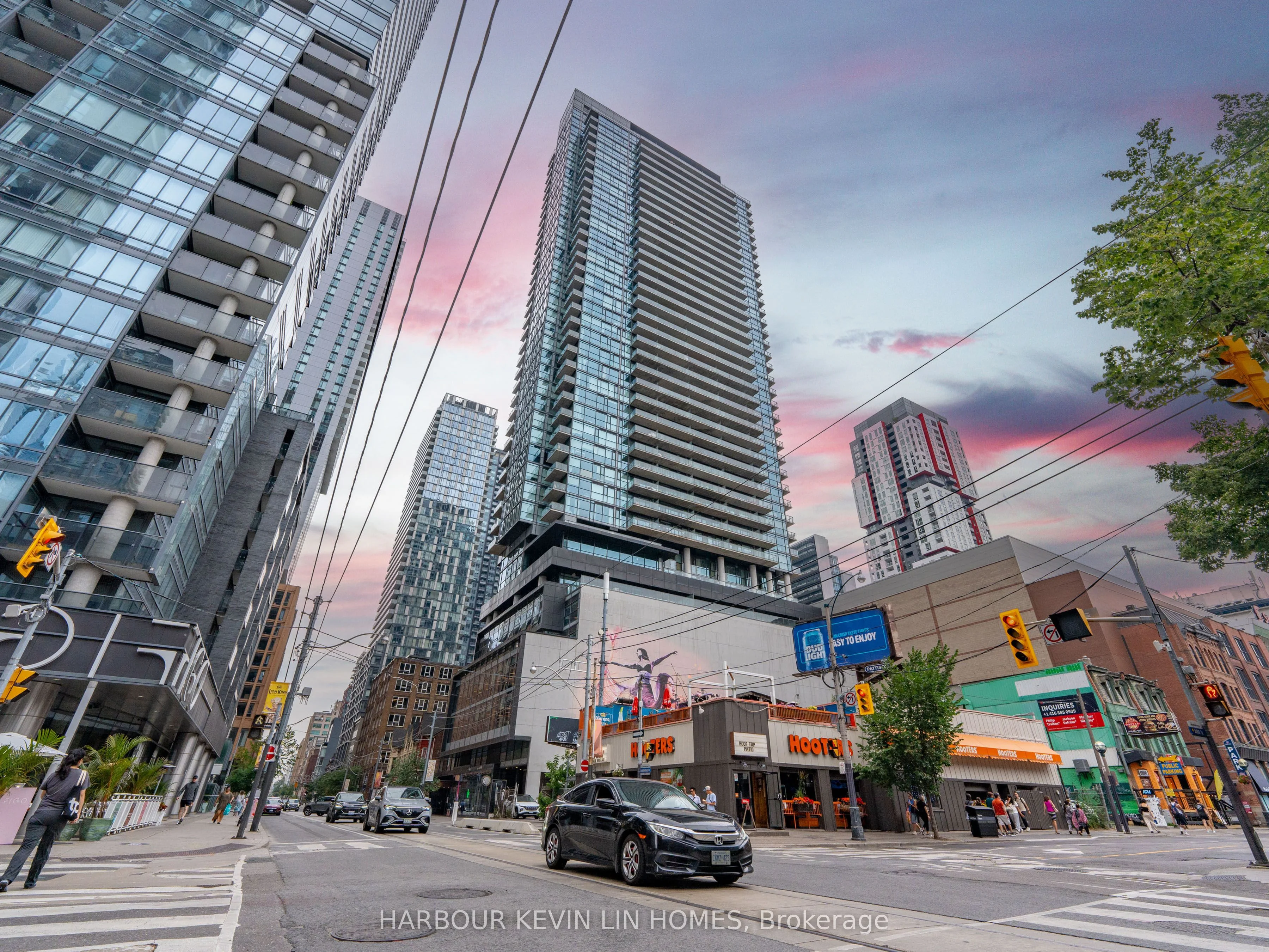290 Adelaide Street W 3101, Toronto C01, ON M5V 0P3