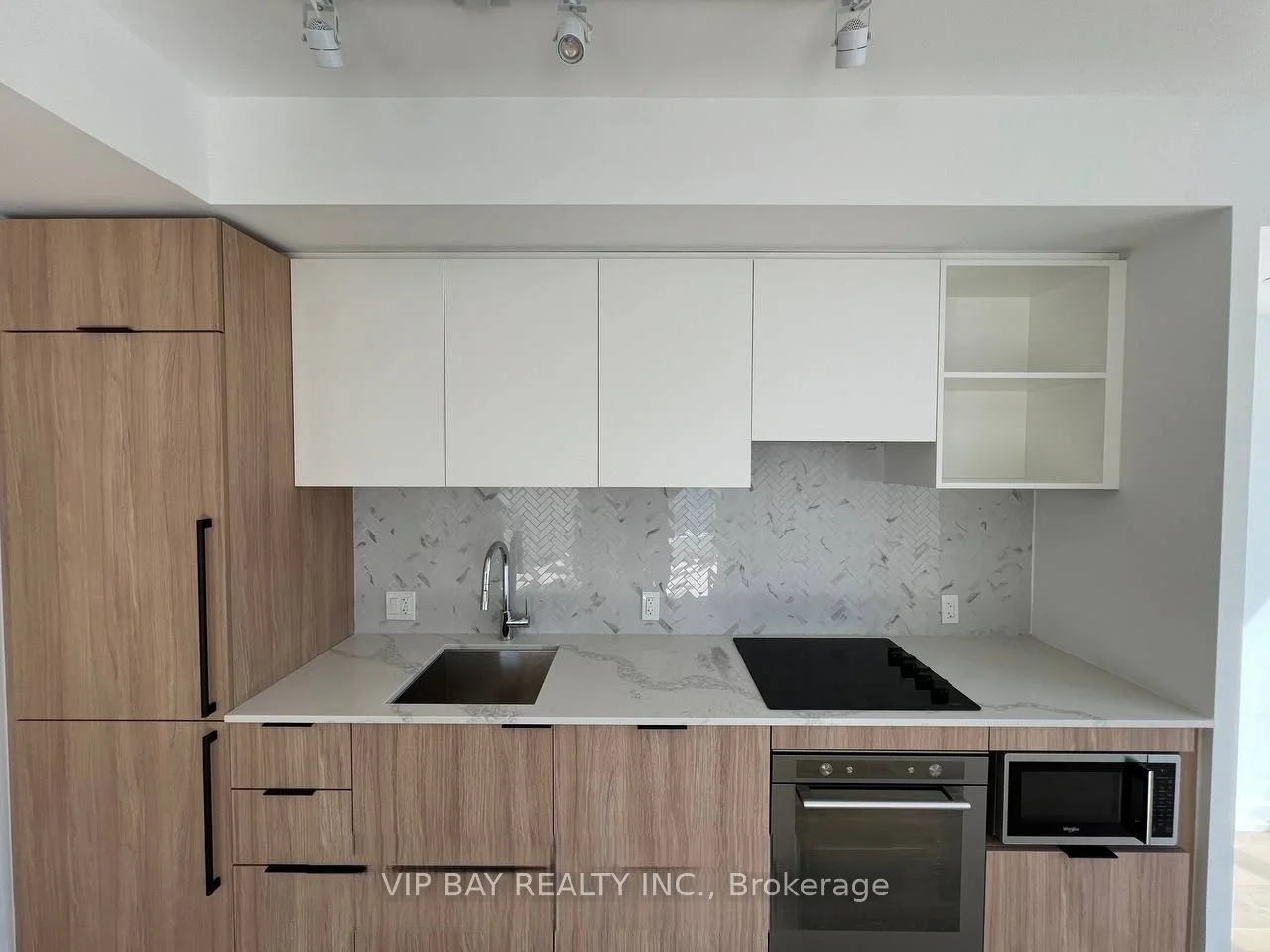 82 Dalhousie Street Ph12, Toronto C08, On M5b 0c5