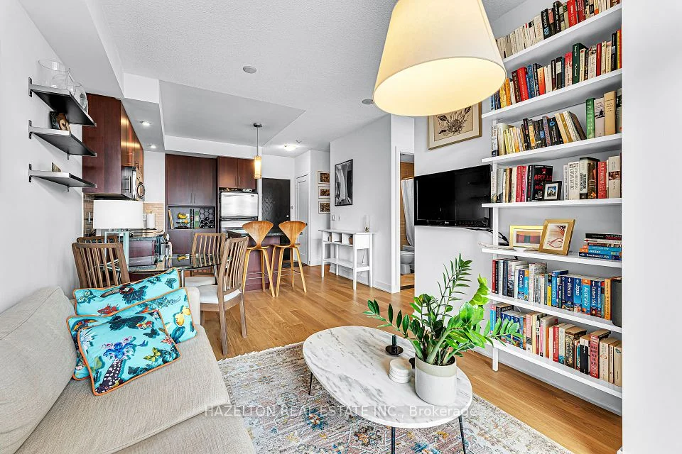 120 Homewood Avenue 1510, Toronto C08, On M4y 2j3