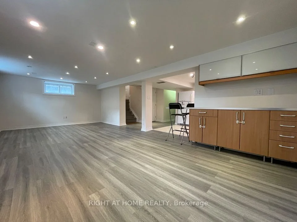191 Princess Avenue Lower, Toronto C14, ON M2N 3R8