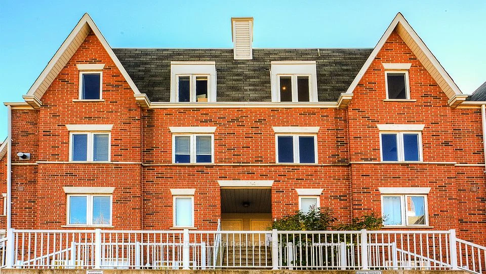 12 Sudbury Street 806, Toronto C01, ON M6J 3W7