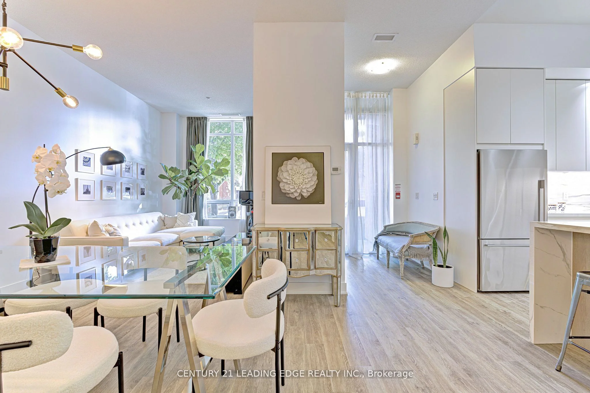 28 Linden Street 103, Toronto C08, On M4y 0a4