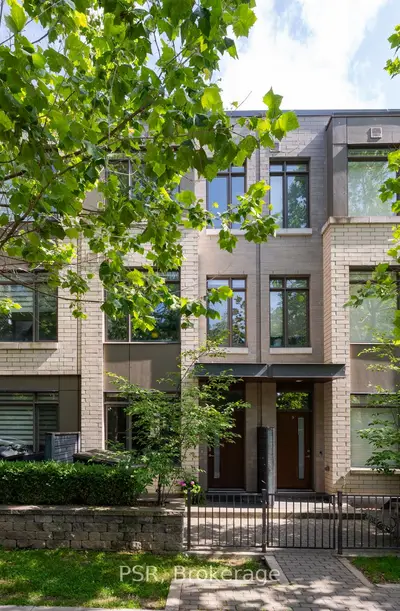 Condo Townhouse in Toronto