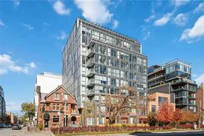 Condo Apartment in Toronto