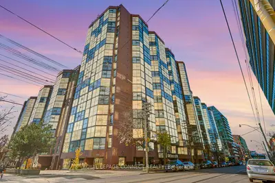 Condo Apartment in Toronto