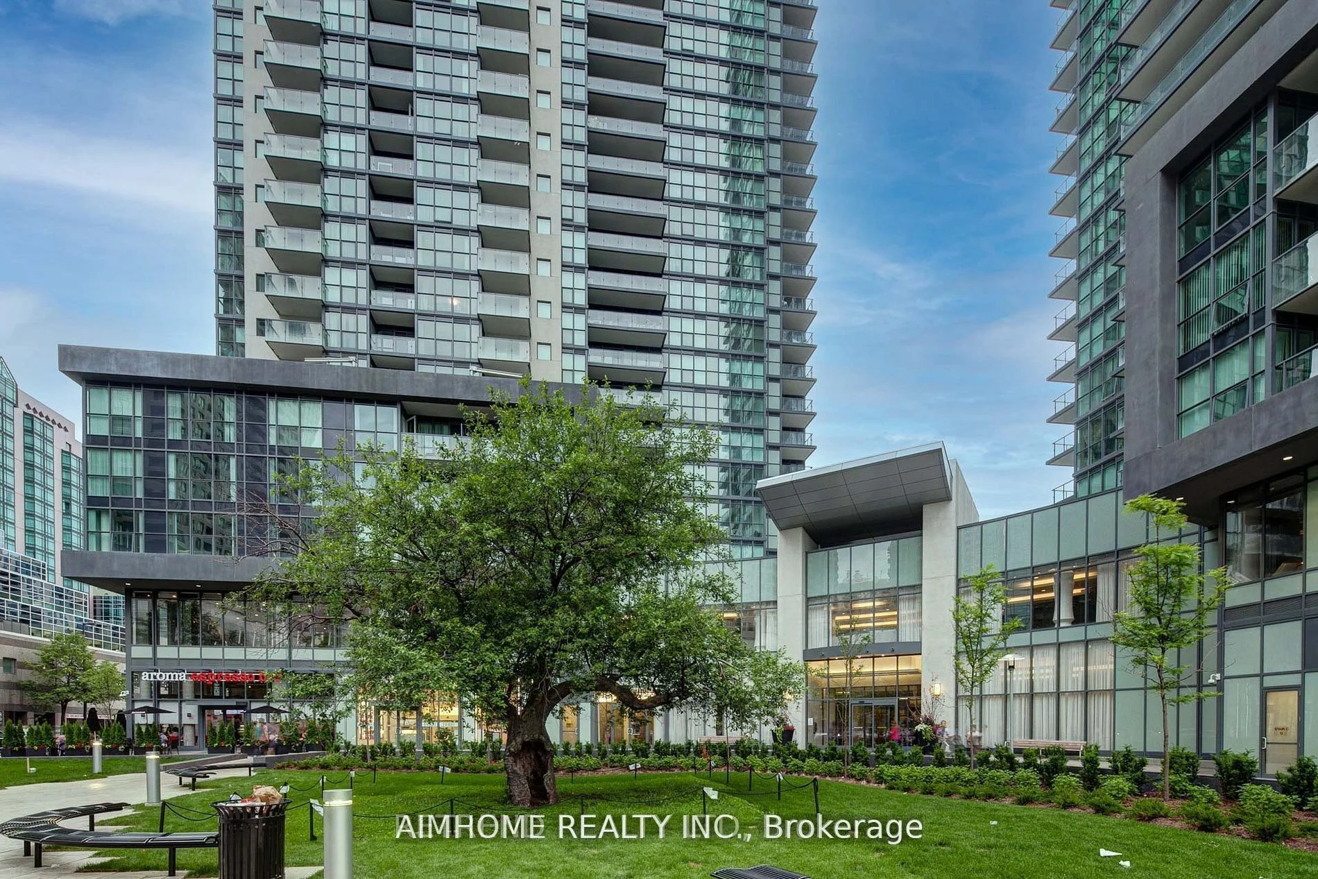 Condo Apartment in Toronto