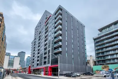 Condo Apartment in Toronto