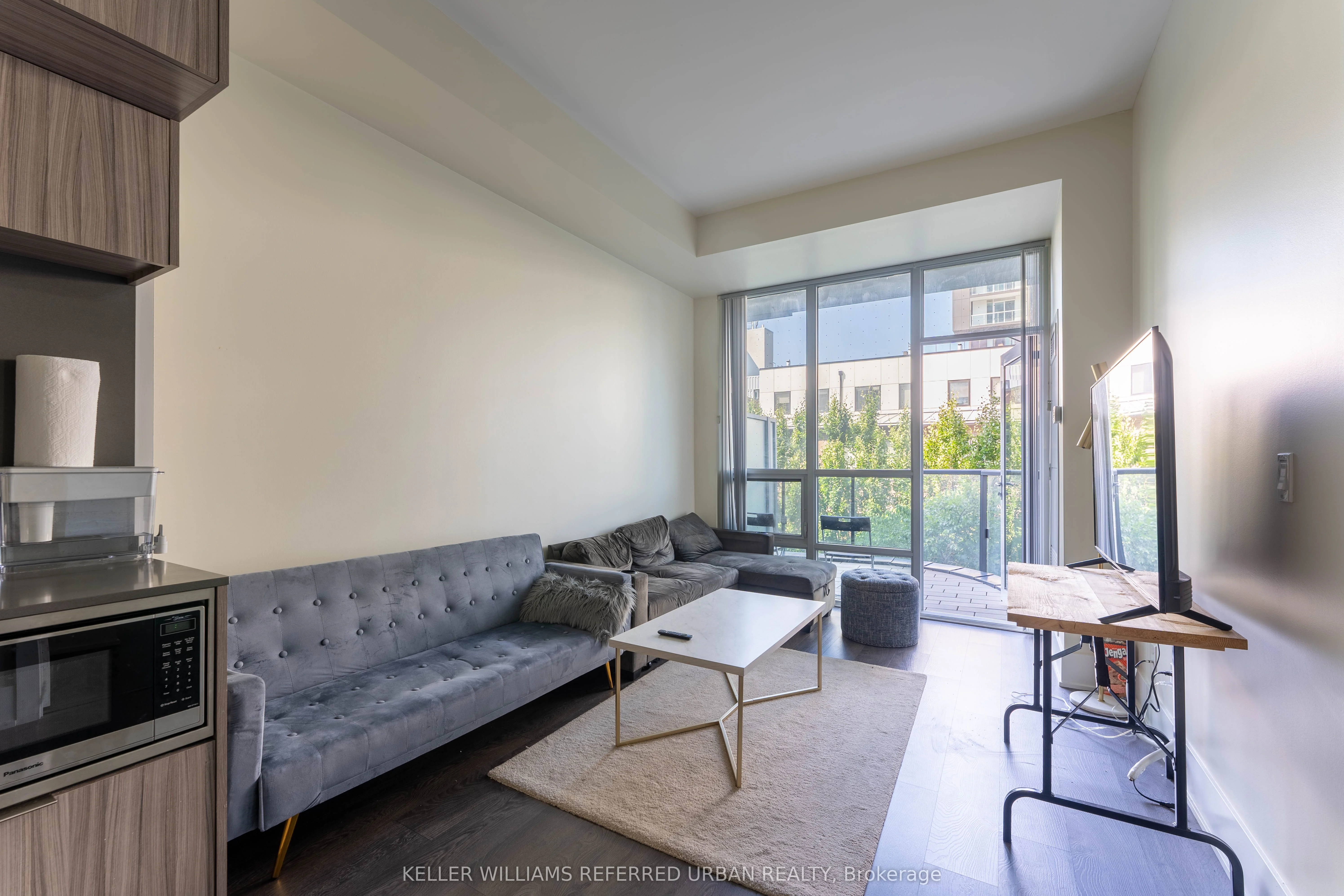 38 Cameron Street 228, Toronto C01, ON M5T 0C3