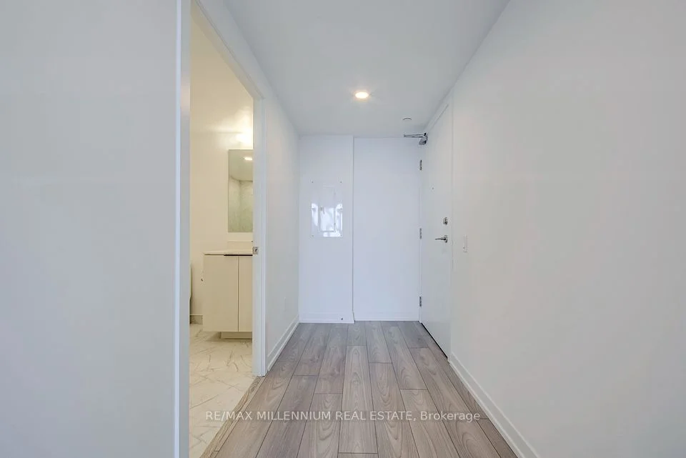 82 Dalhousie Street 4018, Toronto C08, On M5h 0c5