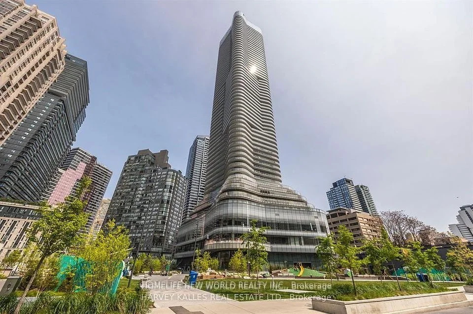 11 WELLESLEY Street W 4108 RM 1, Toronto C01, ON M4Y 0G4