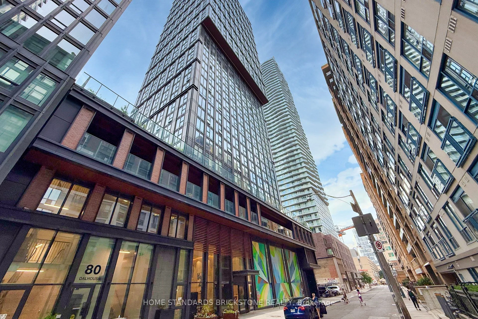 82 Dalhousie Street 4205, Toronto C08, On M5b 0c5