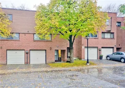 Condo Townhouse in Toronto