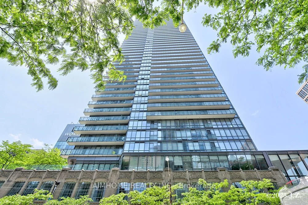 832 Bay Street 1807, Toronto C01, ON M5S 1Z6