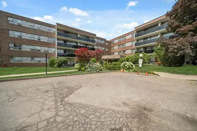 Condo Apartment in Toronto