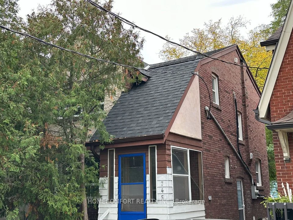 745 Millwood Road, Toronto C11, On M4g 1v7