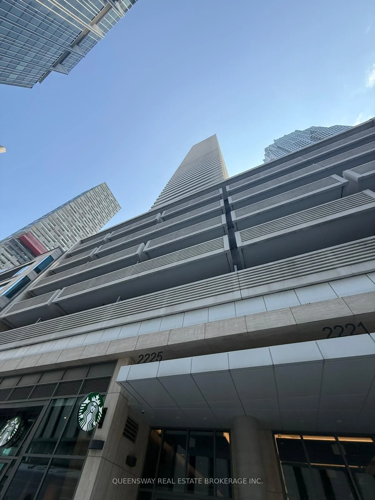 2221 Yonge Street 2605, Toronto C03, ON M4S 0B8