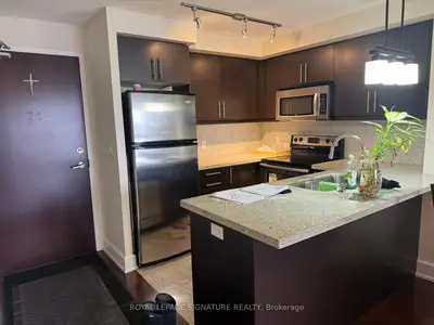 Condo Apartment in Toronto