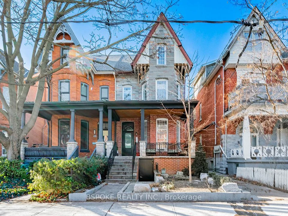 50 Major Street 3, Toronto C01, ON M5S 2L1