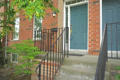 Condo Townhouse in Toronto